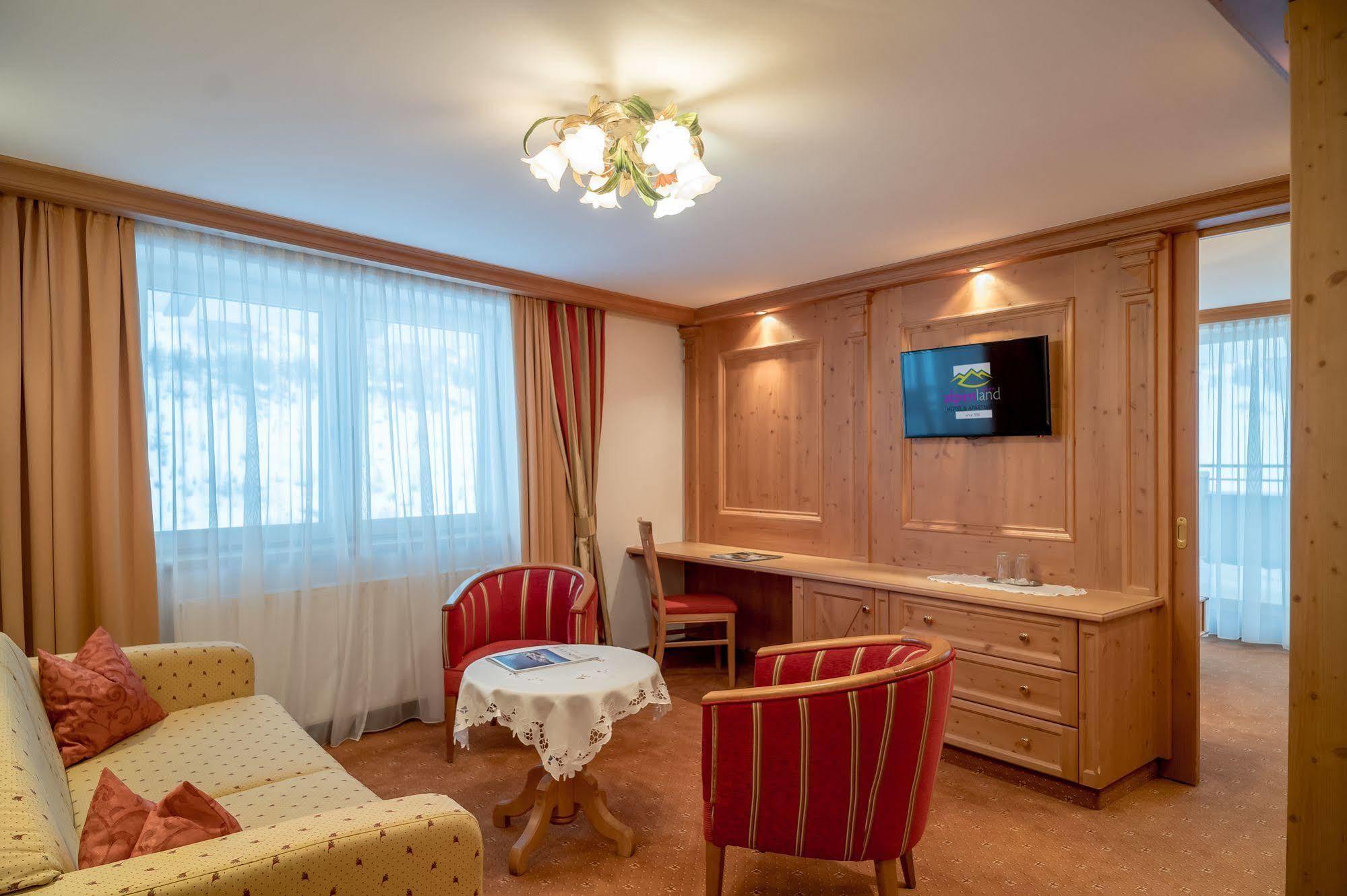 אוברגורגל Hotel Alpenland מראה חיצוני תמונה